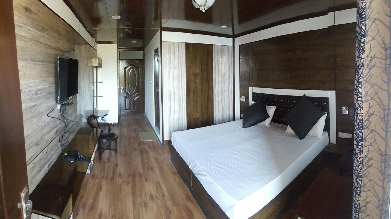 ホテルThe Shyam Regency ナルカンダ エクステリア 写真